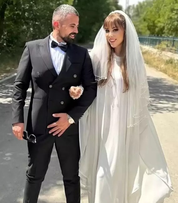 Tuğçe Tayfur eşi Muhammet Aydın'ı sildi!